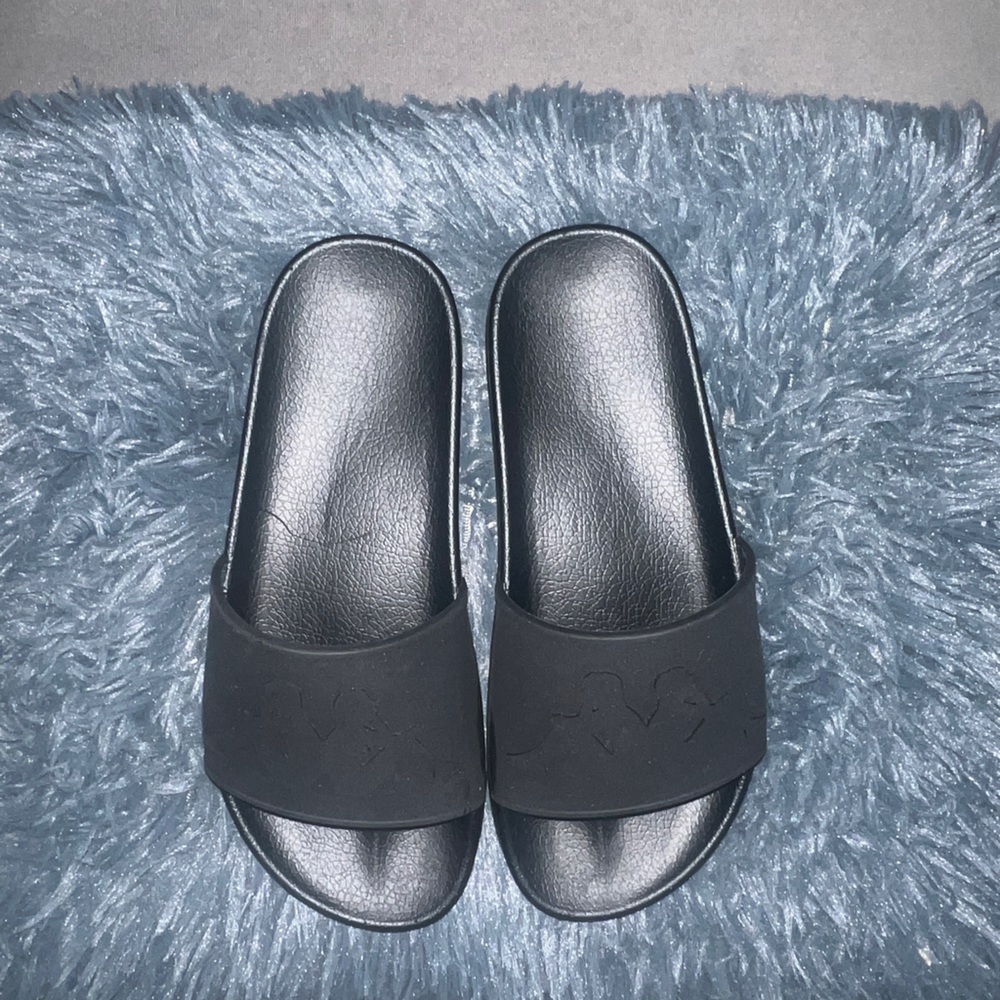 Black Kappa Slides Size: US 4Y
